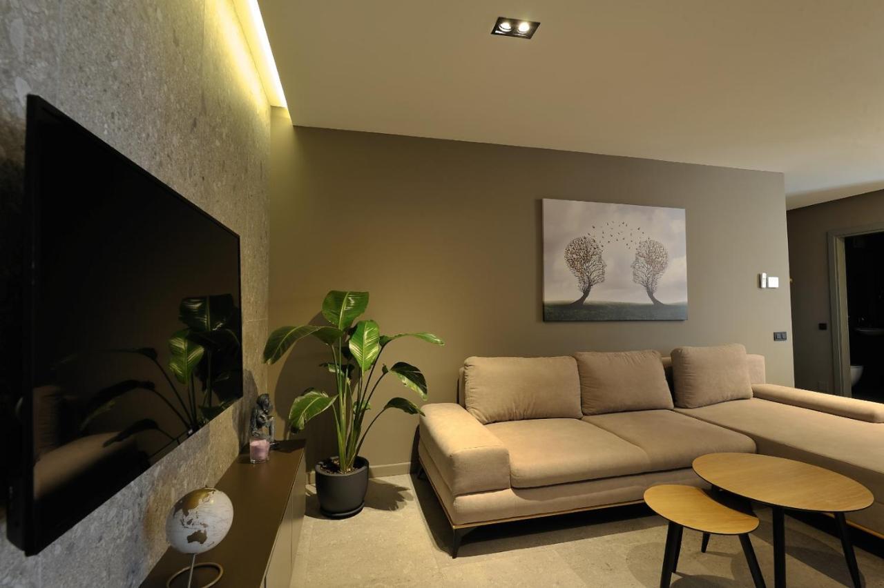 Sofia Apartments คลูจ-นาโปกา ภายนอก รูปภาพ