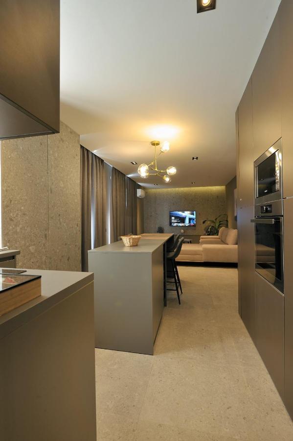 Sofia Apartments คลูจ-นาโปกา ภายนอก รูปภาพ